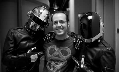 DAFT PUNK Y LA INCREIBLE BANDA SONORA DE "TRON" DAFT PUNK Y LA INCREIBLE BANDA SONORA DE "TRON"