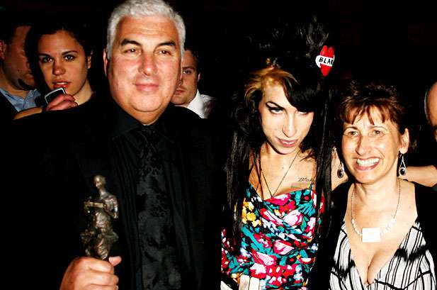 AMY WINEHOUSE: LOS PADRES SIN VERGÜENZA