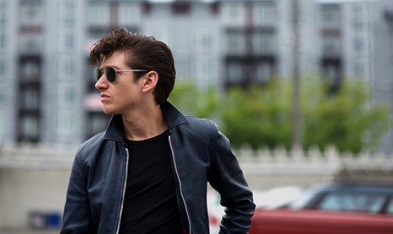 ARCTIC MONKEYS, ALBUM PRONTO Y MULTINACIONAL