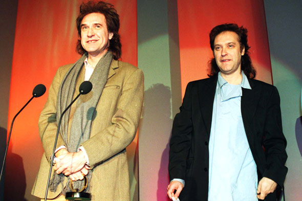 ray-davies-and-dave-davies590aaol-music-news-uk280211