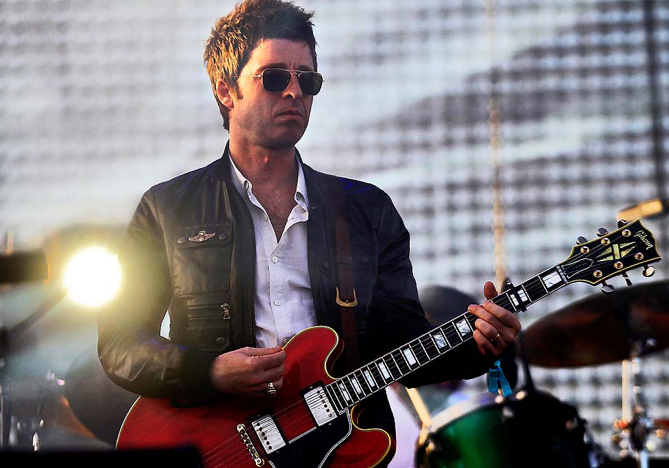 NOEL GALLAGHER ,CASI DETENIDO POR LLEVAR PASTILLAS PARA DORMIR