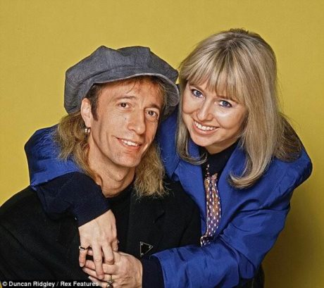 ROBIN GIBB DE LOS BEE GESS: LA HISTORIA DE UN MUJERIEGO