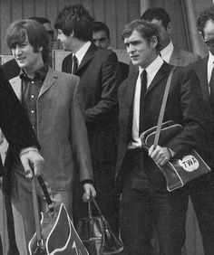 NEIL ASPINALL, EL GUARDIAN DE LOS SECRETOS DE LOS BEATLES