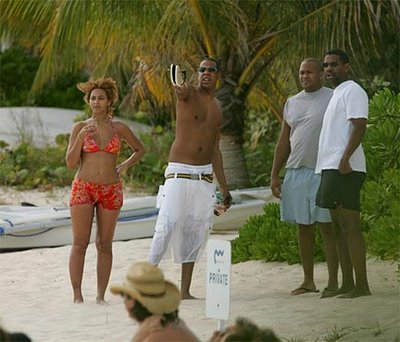 JAY Z VUELVE A SAMPLEAR, SIN PAGAR, ACOSTA DEL GRAN EDDIE BO Beyonce Knowles and Jay-Z