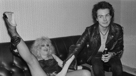 JOHN LYDON RECUERDA COMO MICK JAGGER AYUDÓ A SID VICIOUS