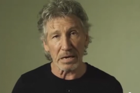 Roger-Waters-BDS-Endorsement-Video-screen-cap-620x415