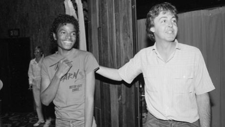 michael-jackson-and-paul-mccartney-michael-jackson-6909370-462-260