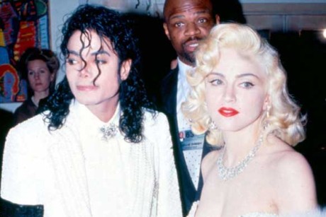 Madonna-and-Michael-Jackson-madonna-and-michael-jackson-23655283-582-388 (1)