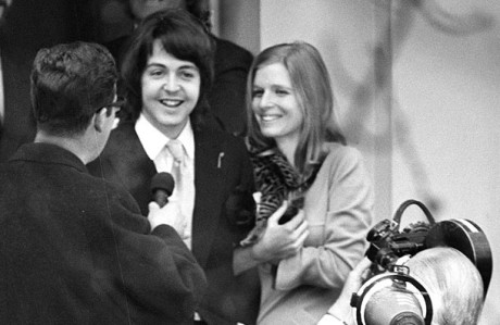 paul-mccartney-wedding-linda-eastman-pic-mirrorpix-840037306 (1)