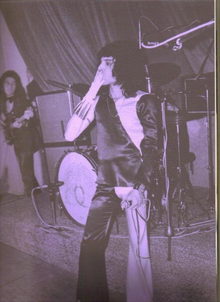 1971-live-at-the-Imperial-College-London-queen-31574252-581-800