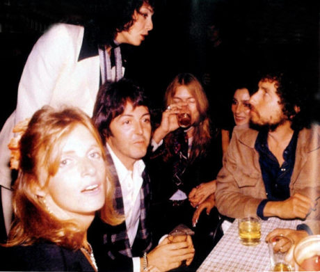 PAUL MC CARTNEY JAMAS CANTARIA UN TEMA DE BOB DYLAN dylan_wings