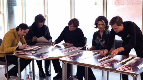 IMPRESCINDIBLE ALBUM DE THE HORRORS "V"