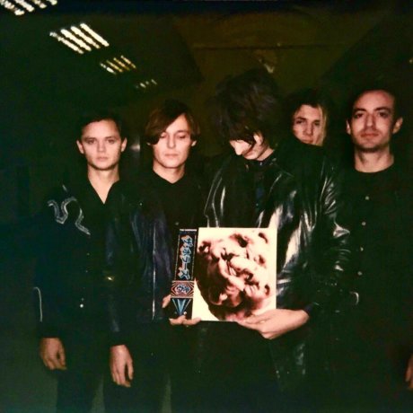 IMPRESCINDIBLE ALBUM DE THE HORRORS "V"