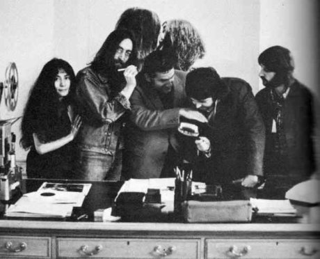 JOHN LENNON CONTÓ COMO ACABARON LOS BEATLES