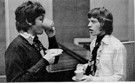 LOS BEATLES ESCRIBIERON EL PRIMER EXITO DE LOS ROLLING STONES