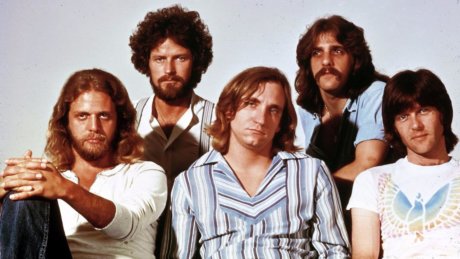 LOS EAGLES LANZAN UN NUEVO "HOTEL CALIFORNIA" , EN SU 40 ANIVERSARIO