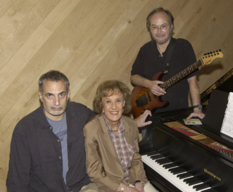POR DINERO DONALD FAGEN DEMANDA A LA FAMILIA DE WALTER BECKER