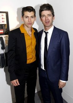 LIAM GALLAGHER "MATA" POR SNOB A ALEX TURNER, EL CANTANTE DE ARCTIC MONKEYS