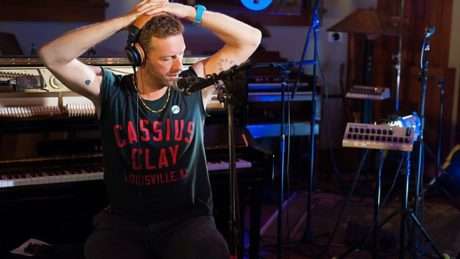 CHRIS MARTIN, LA TENTACION DE DEJAR COLDPLAY
