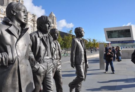 "NOW AND THEN" RESUCITA LA BEATLEMANIA EN EL PRIMER CUARTO SIGLO XXI