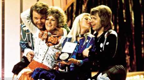 ABBA felices con su premio de Eurovision