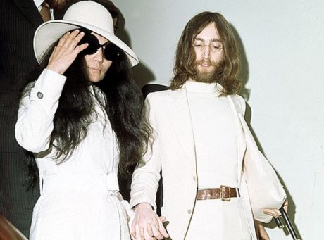LOS BEATLES: LA INCREIBLE "BALADA DE JOHN Y YOKO"