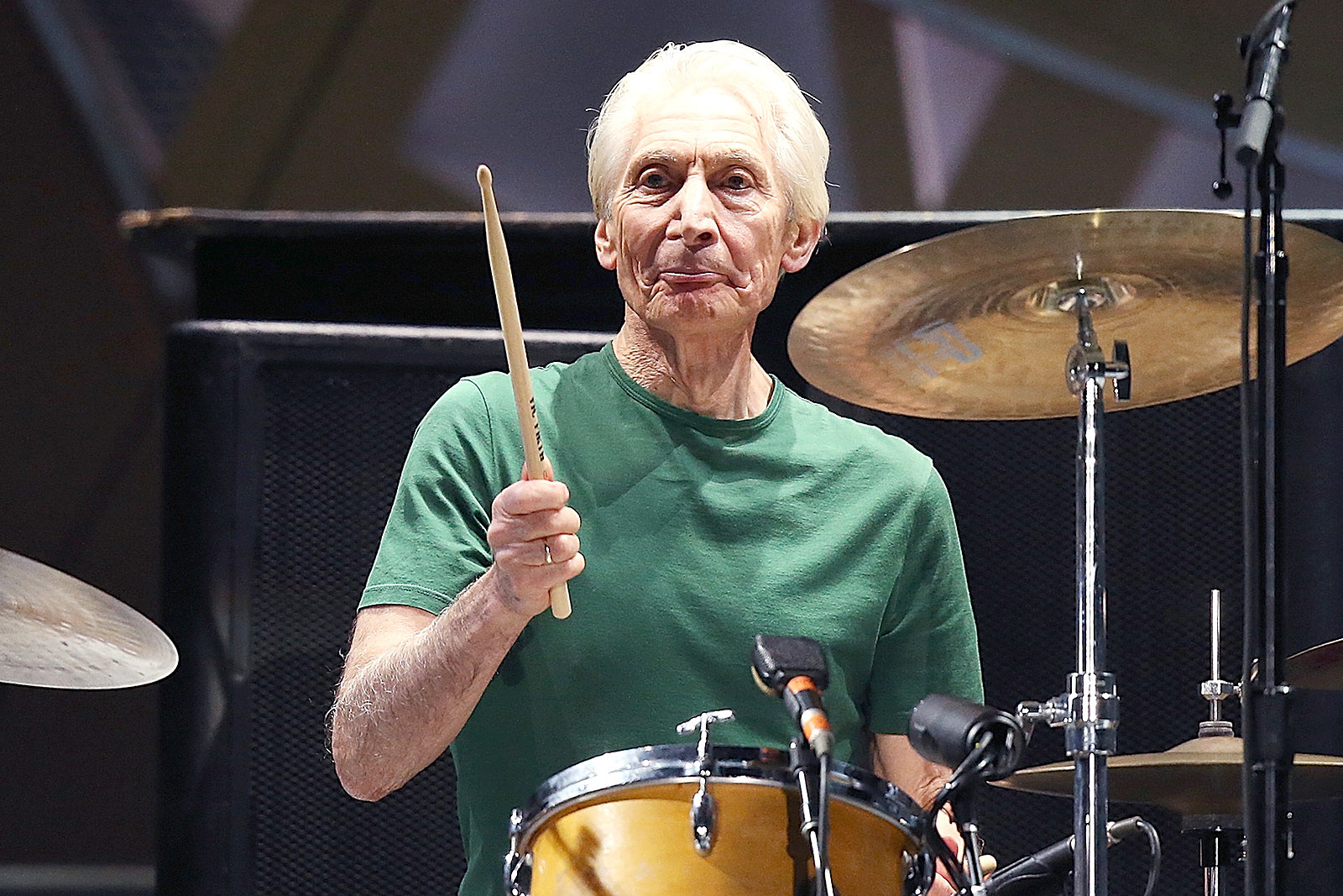 ♫ BILL WYMAN : "CHARLIE WATTS ES EL BATERIA MAS SIMPLE E IMPRESIONANTE" | PyD