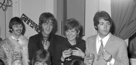 CILLA BLACK, LA AMIGA DE LOS BEATLES