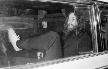 LOS BEATLES: LA INCREIBLE "BALADA DE JOHN Y YOKO"