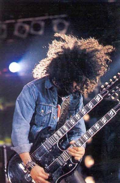 GIBSON PRESENTA LA GUITARRA SLASH DE DOBLE MASTIL