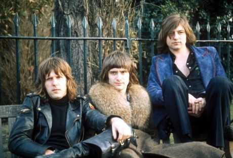 GREG LAKE , DE E,L& P SE MUERE Y SE PUBLICAN SUS MEMORIAS