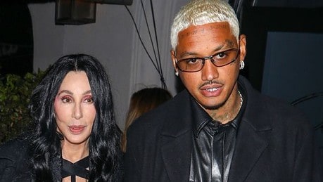 CHER Y LA LISTA DE LA GRAN DEVORADORA DE HOMBRES