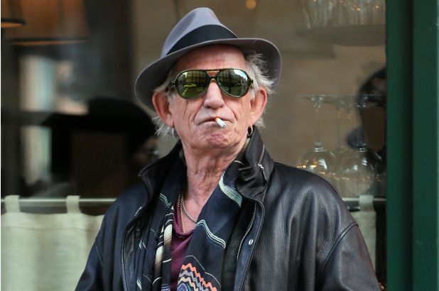 ♫ KEITH RICHARDS ASEGURA QUE HA DEJADO DE FUMAR DESDE OCTUBRE | PyD