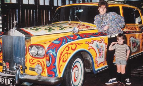 JULIAN LENNON ESCRIBE SOBRE SU PADRE JOHN LENNON