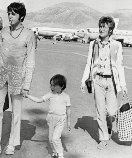 JULIAN LENNON ESCRIBE SOBRE SU PADRE JOHN LENNON