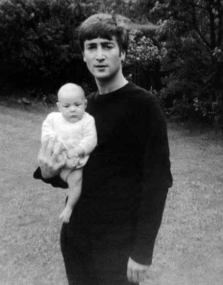 JULIAN LENNON ESCRIBE SOBRE SU PADRE JOHN LENNON