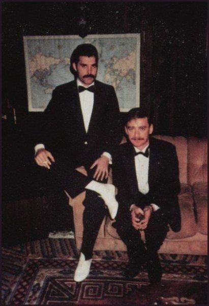 FREDDIE MERCURY Y "SU YOKO ONO"
