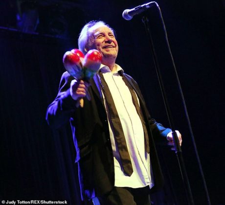 MICK JAGGER ADORABA A PHIL MAY, LIDER DE LOS PRETTY THINGS
