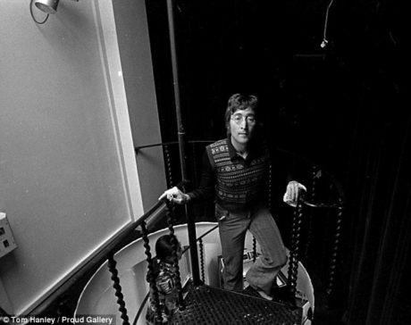 JOHN LENNON: FOTOS RARAS EN TIEMPOS DE "IMAGINE"