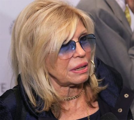 NANCY SINATRA CUMPLE 82 AÑOS