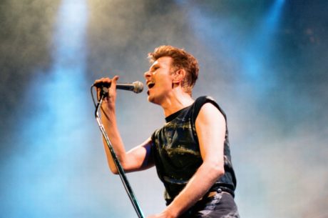 CASI NADIE RECUERDA EL " OUVREZ LE CHIEN" DE DAVID BOWIE