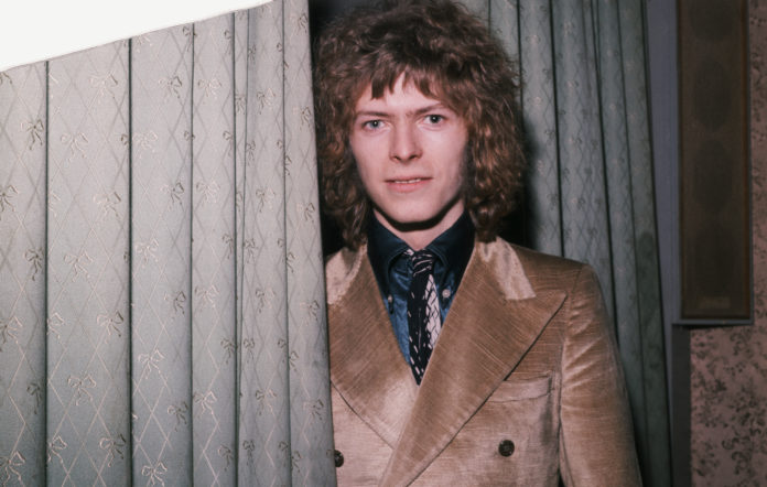 DAVID BOWIE : LA NUEVA "THE MAN WHO SOLD THE WORLD" DE TONY VISCONTI