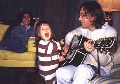 LO QUE ESCRIBIO JULIAN RUIZ HACE 40 AÑOS CON LA MUERTE DE LENNON EN EL DIARIO MARCA