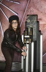 SEAN LENNON :" A MI PADRE NO LE GUSTABA SU VOZ Y SIEMPRE QUERIA BAJARLA"