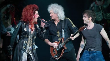 BRIAN MAY CUENTA LOS SECRETOS DE "WE WILL ROCK YOU"