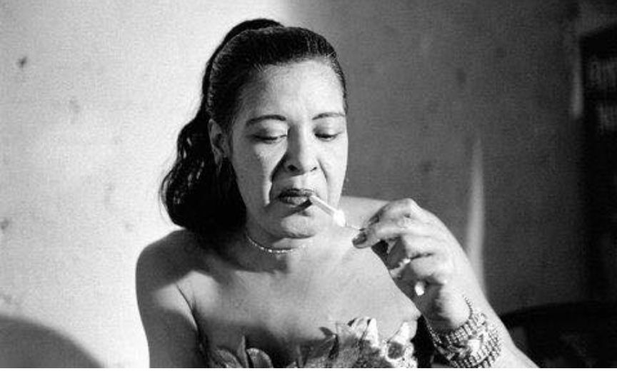 BILLIE HOLIDAY, UNA MARAVILLOSA Y EXTRAÑA FRUTA DEL JAZZ