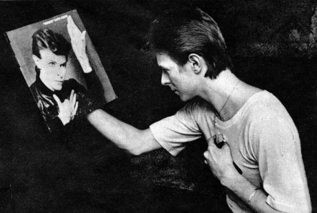 DAVID BOWIE LANZÓ EL SINGLE "HEROES" HACE 46 AÑOS