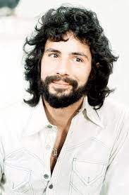 CAT STEVENS PASÓ A SER YOSUF ISLAM , MIENTRAS SE AHOGABA EN MALIBÚ