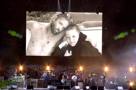UN AÑO DEL GRAN HOMENAJE A TAYLOR HAWKINS