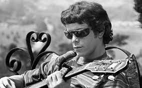 LOU REED QUISO SER UN FOLKIE BOB DYLAN ANTES DE LA VELVET